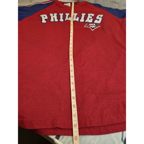 Philadelphia Phillies Sz XL Womens V Neck Tee Embroidered Letters - Picture 5 of 7